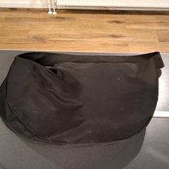 Taška Zwart, jak nahlášeno Breng Nijmegen pomocí iLost