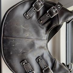 Bruine handtas leer met inhoud, jak bylo nahlášeno na iLost