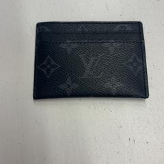 Plånbok, rapporterat av HTM med iLost