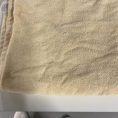 المناشف، كما تم الإبلاغ عنه بواسطة Silver Sands Beach عبر iLost