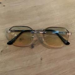 Lentes, segundo informou MEININGER Hotel Köln West usando iLost