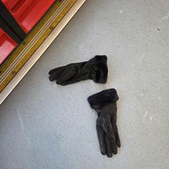 Handschoenen, as reported to iLost