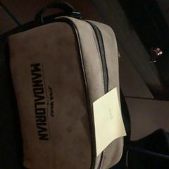 トイレバッグ bag がiLostで MEININGER Hotel Bordeaux Gare Saint-Jean によって報告されました