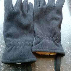 Oblečení - handschoenen, jak nahlášeno Regio Antwerpen - Brussel pomocí iLost