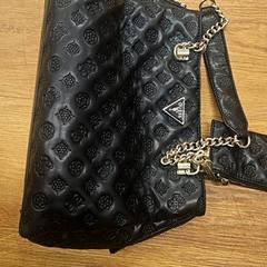 Bolsa, segundo informou HTM usando iLost