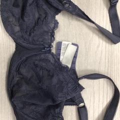 Reggiseno, come riportato da Hotel van der Valk Maastricht utilizzando iLost