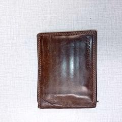 Billetera Stevens, ha sido reportado por Regio Antwerpen - Brussel con iLost