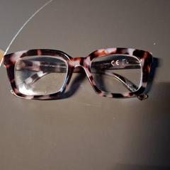 Reading Glasses, as reported by IKEA Nice Saint Isidore using iLost