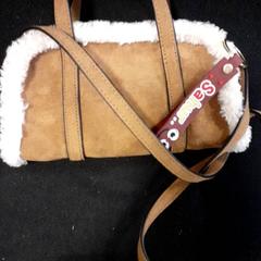 Väska Met sleutelhanger, rapporterat av Qbuzz servicepunt  Emmen med iLost