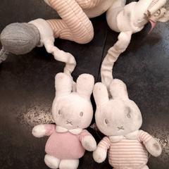 Giocattoli per bambini kindermob, come riportato da Rotterdam The Hague Airport utilizzando iLost