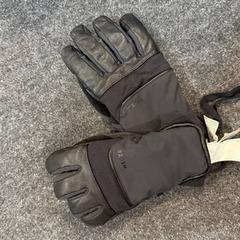 Rukavice, jak nahlášeno SnowWorld Landgraaf pomocí iLost