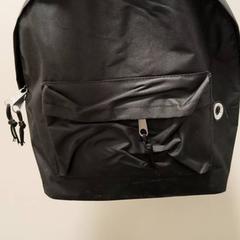 Hátizsák, amint azt RRReis IJssel-Vecht Lelystad az iLost segítségével jelentette.