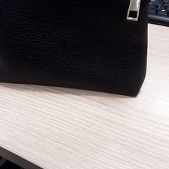 İLost kullanarak Qbuzz Fryslân tarafından bildirildiği gibi Makyaj çantası Zwart