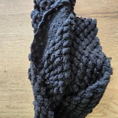 Schal Zwart gebreid, gemeldet von Centraal magazijn über iLost