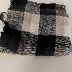 Kleding - sjaal, ako bolo nahlásené Regio Antwerpen - Brussel pomocou iLost