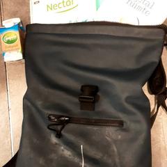 Sac à dos, a été signalé par Qbuzz DMG utilisant iLost