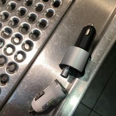 Auto USB Stecker, as reported by MEININGER Hotel Berlin Alexanderplatz using iLost