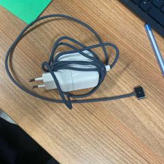 어댑터, iLost를 사용하여 Vrije Universiteit Brussel (VUB)에 보고됨