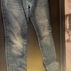 Jeans, come riportato da MEININGER Hotel Dresden Zentrum utilizzando iLost