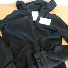 Kleding Jas, a été signalé par Centraal magazijn utilisant iLost