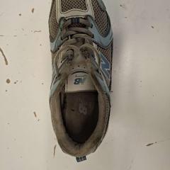 Shoe Grijs/blauw, as reported by Avonturenpark Hellendoorn using iLost