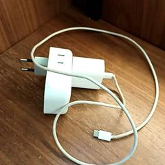 Adapter USB-C charger, som rapportert av BOAT&CO ved bruk av iLost