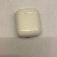 Etui airpods, a été signalé par HvA Nicolaes Tulphuis & Tania Leonhuis utilisant iLost