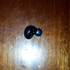 Earbud, gemeldet von Grand Hotel Amrath Kurhaus über iLost