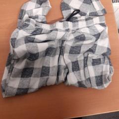 السراويل، كما تم الإبلاغ عنه بواسطة Grand Hotel Amrath Kurhaus عبر iLost