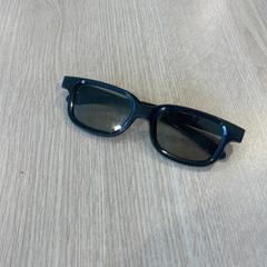 색안경 zwart, iLost를 사용하여 Van Heugten Tours에 보고됨