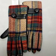 Kleding Handschoen, a été signalé par Centraal magazijn utilisant iLost