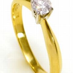Gouden ring met diamant