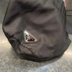 Taška, ako bolo nahlásené Rotterdam The Hague Airport pomocou iLost