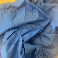 Regenjas Blauw، كما تم الإبلاغ عنه بواسطة HTM عبر iLost