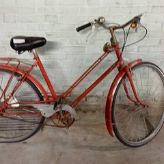 الدراجة Rood، كما تم الإبلاغ عنه بواسطة Fietsdepot Hasselt عبر iLost