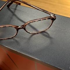 Glasses, as reported by IKEA Paris Nord Roissy using iLost