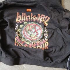セーター blink 182 がiLostで Rock Werchter によって報告されました