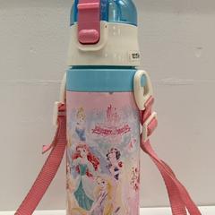 ボトル & 水筒 がiLostで IKEA新三郷 によって報告されました