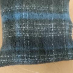 의류 - sjaal, iLost를 사용하여 Regio Antwerpen - Brussel에 보고됨