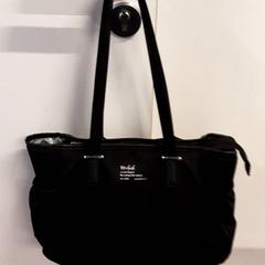 Bag, as reported by Qbuzz ZHN using iLost