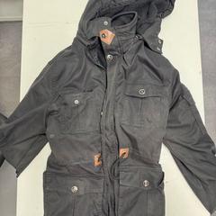 Txamarra zwart met bruine details, gisa salatu by Avonturenpark Hellendoorn iLost erabiliz