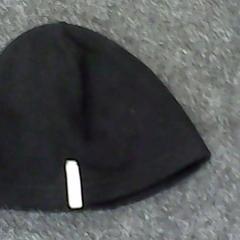 Beanie zwart, amint azt SnowWorld Landgraaf az iLost segítségével jelentette.