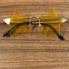 Lentes, segundo informou Pathé Zaandam usando iLost