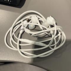 Earphones oortjes, as reported by Pathé Tilburg Stappegoor using iLost