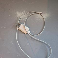 Adapter, rapporterat av Room Mate Bruno med iLost