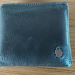 財布 - Duchateau がiLostで Centraal magazijn によって報告されました