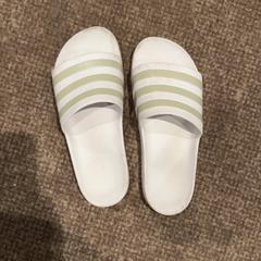 Badtofflor, rapporterat av Van der Valk Hotel Apeldoorn - De Cantharel med iLost