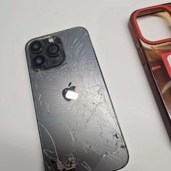 携帯電話 zwart Apple がiLostで Stad Hasselt によって報告されました