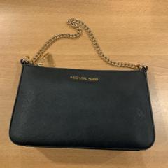 Kabelka, jak nahlášeno Gemeente Amsterdam pomocí iLost