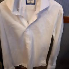 Hemd, gemeldet von Leonardo Royal Hotel Amsterdam über iLost